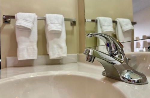 Kenmare Hotel | Quilt Inn