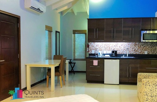 Willemstad Hotel | Quint's Travelers Inn