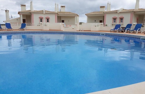 Budens House | Quinta da Encosta Velha