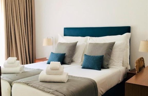 Budens House | Quinta da Encosta Velha