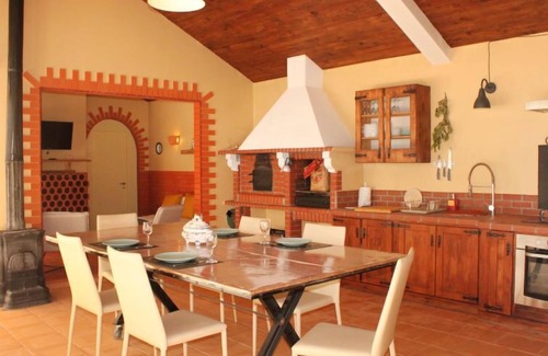 Montijo House | Quinta Dahlia by Interhome