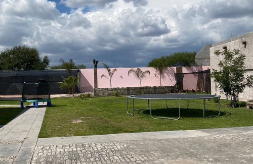 Matehuala Apartment | Quinta del Eden/9PX/Pool/BBQ/Pet Friendly