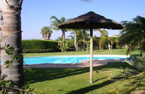 Albufeira Villa | Quinta Ourolago Luxury V1 House, with swimming pool, gardens and lake.