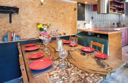 Meliden House | Quirky cosy home pet friendly great walks near beaches 3 nights for 2 Jan offer