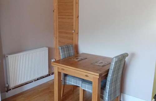 Kingston St Mary Apartment | Quite County Bungalow