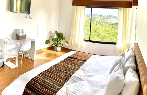 Tababela House | Quito Airport Suites