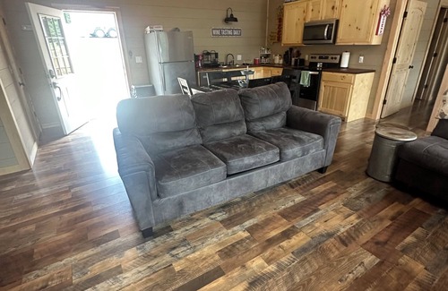 Daisy House | "QUITTIN TIME" Brand New Beautiful Cozy Lake House in Daisy on Lake Greeson!