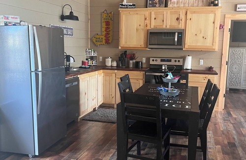 Daisy House | "QUITTIN TIME" Brand New Beautiful Cozy Lake House in Daisy on Lake Greeson!