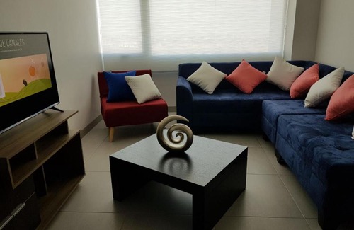 Simon Bolivar Apartment | Quo Luxury Apartments