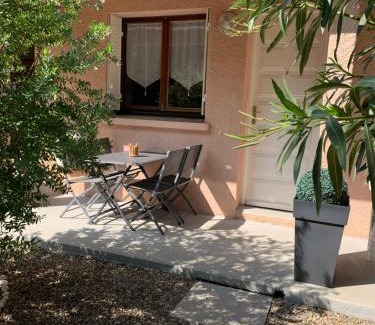 Santa-Maria-Poggio Apartment | Résidence EMILIA