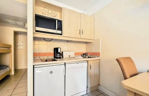 Saint-Laurent-du-Var Apartment | Résidence Héliotel Marine - maeva Home - Studio 4 people - Comfort