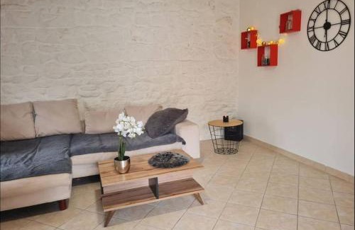 Dasle Apartment | Résidence Historique avec Terrasse
