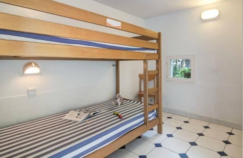 La Grande-Motte Apartment | Résidence Pierre & Vacances Les Terrasses du Parc** - Apartment for 6 people - 2 bedrooms - Terrace - Ground floor