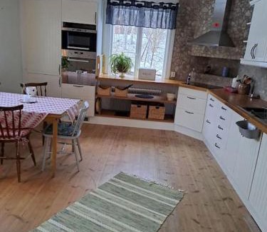 Grycksbo Apartment | Röda villan