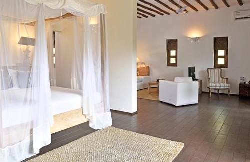 Michamvi Apartment | R 200 Beach Resort Garden View Villa Double Half Board