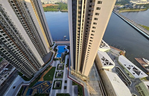 Central District Condo | R&F PRINCESS COVE, SEAVIEW, 3BR, 1181sqft, CITY CENTRE and CIQ, 24hr SECURITY