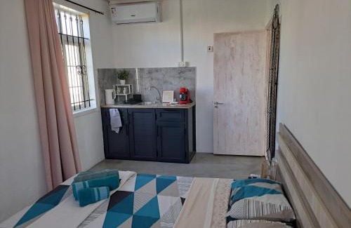 Tombeau Bay Apartment | R GARDEN Villa 2 au calme de Baie du tombeau, Appartement 2 chambres et kitchenette
