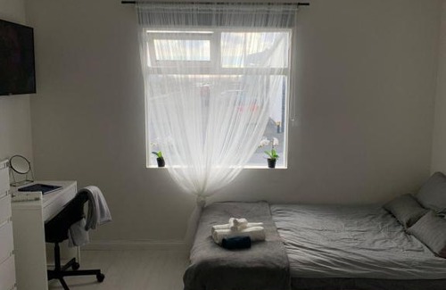 Grindavik House | R&J Guesthouse Ro0m