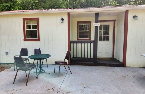Alma Cabin | R & K Cozy Cabin