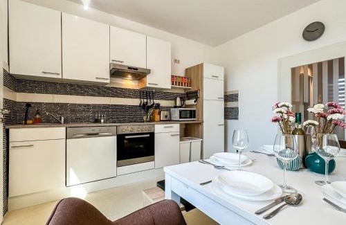 Fallersleben Apartment | R und S Apartments Stylische Wohnung I Küche I Parkplatz I Smart TV