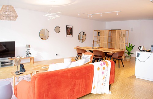 Saint-Josse-ten-Noode Apartment | R213 - Exquisite City Sanctuary, Brussels