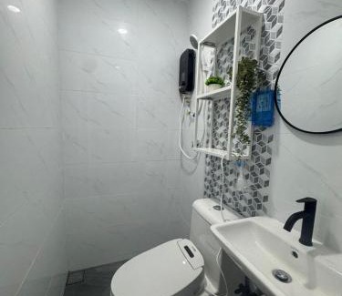 Taman Century House | R7R3 #Room3 #Rusa 7 #Bathroom#1min walk KSL