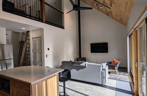 Wisconsin Dells Cabin | Raccoon Cabin @ Orange Tractor Retreat: a new, modern cabin on 40 private acres