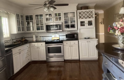 Cascade House | Race fans come on Down! 16 miles to Martinsville speedway