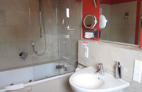 Nuerburg Hotel | Race-Hotel zur Burg Nürburg