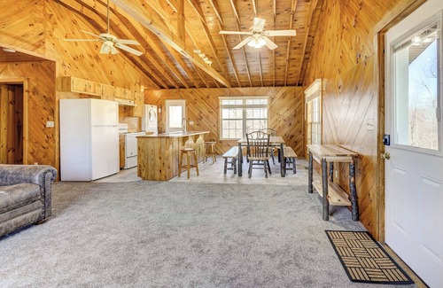 West Columbia Cabin | Racine Vacation Rental 25 Mi to Athens!