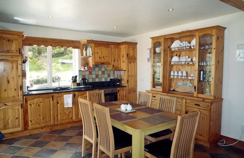 Kells Ski Chalet | Radharc Na Cealla Holiday Home