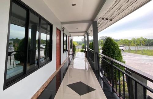 Nakhon Si Thammarat Hotel | Radina Residence