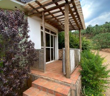 Bwindi Hotel | Rafiki Safari Lodge Bwindi