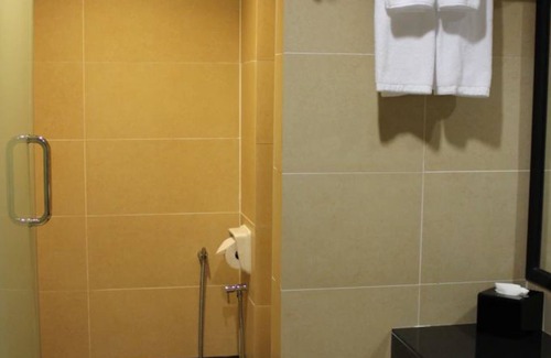 Kampung Telaga Batin Hotel | Raia Hotel & Convention Centre Terengganu