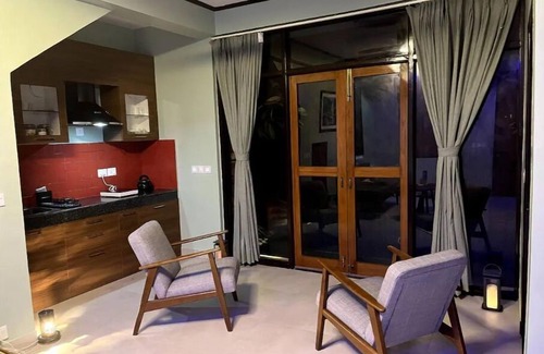 Roychak House | Raichak Elegant Duplex House With A Pool View.