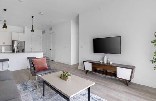 Denton Apartment | Railyard 1BD 22 - One Bedroom Apartment, Sleeps 2