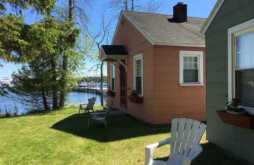 Cedarville Cabin | Rainbow Cabins (Pink Cabin #4)