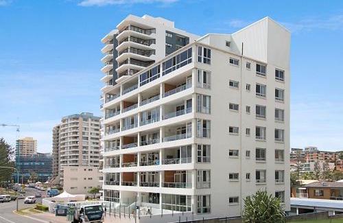Coolangatta Apartment | Rainbow Pacific Unit 12