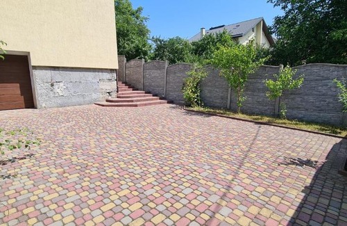 Yavory Villa | Rainbow Villa parking