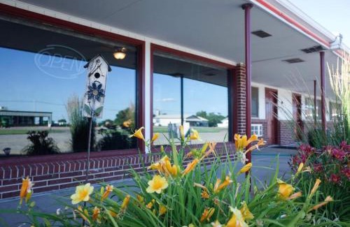 Valentine Hotel | Raine Motel
