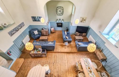 Cinderford House | Rainforest Chapel