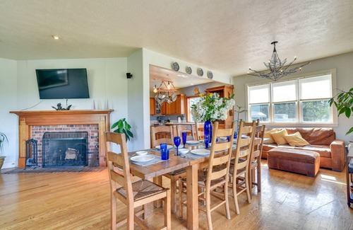 Carrolls House | Rainier Home on 20 Acres w/Blueberry Farm!