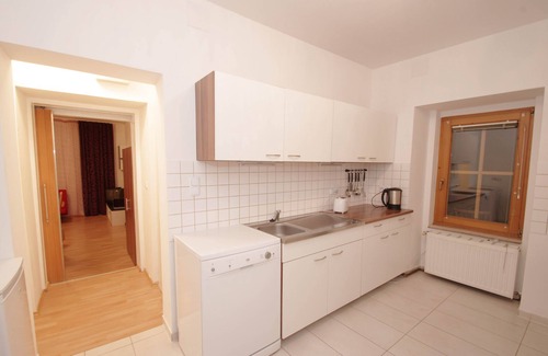 Pressbaum Apartment | Raisa 4 rooms Terraces Apartment with garden