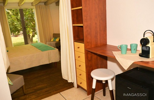 La Saline Les Bains Bed & Breakfast | Raisin de mer room - sea view
