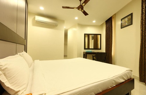 Guduvancheri Hotel | RAJUS RESIDENCY PARK