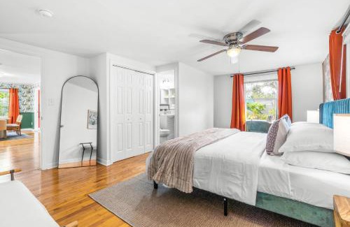Cameron Village House | Raleigh's Most Wanted - Relax, Games, & Cozy Comfort