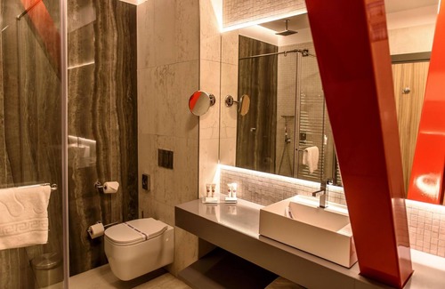 Ramnicu Valcea Hotel | Ramada by Wyndham Ramnicu Valcea