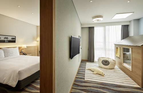Gimpo Hotel | Ramada Encore by Wyndham Gimpo Han River Hotel