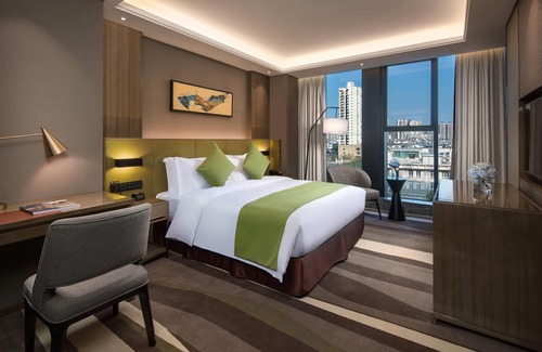 Shizhong District Hotel | Ramada Leshan