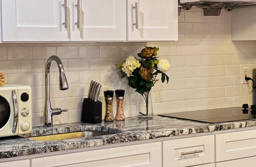 Poplar Apartment | Ramblei near Chinatown & CenterCity: 2-Bedroom - Unit C